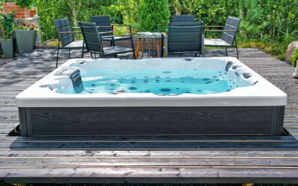 Cost of Spa Deck Remodeling in New Castle