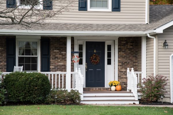 Cost of Front Deck Construction in New Castle